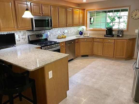 Kitchen 1 of 2