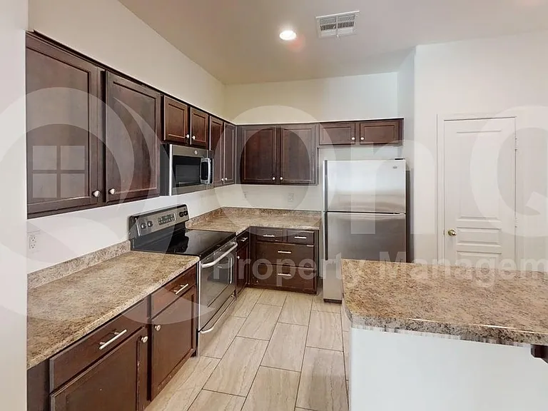 3834 E Santa Fe Ln — Photo 5