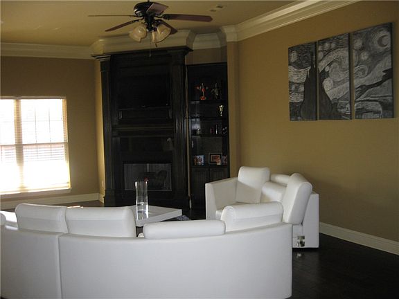 2nd image of 1660 Quailridge Way
