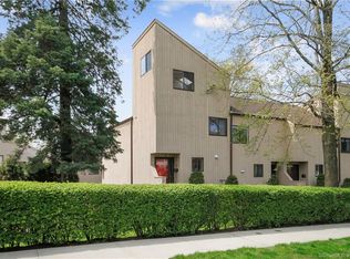 100 Hope St APT 29, Stamford, CT 06906