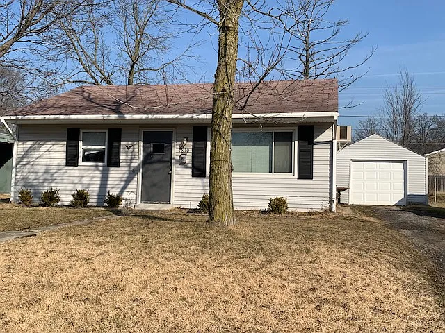 1810 Rosemont Dr — Photo 3