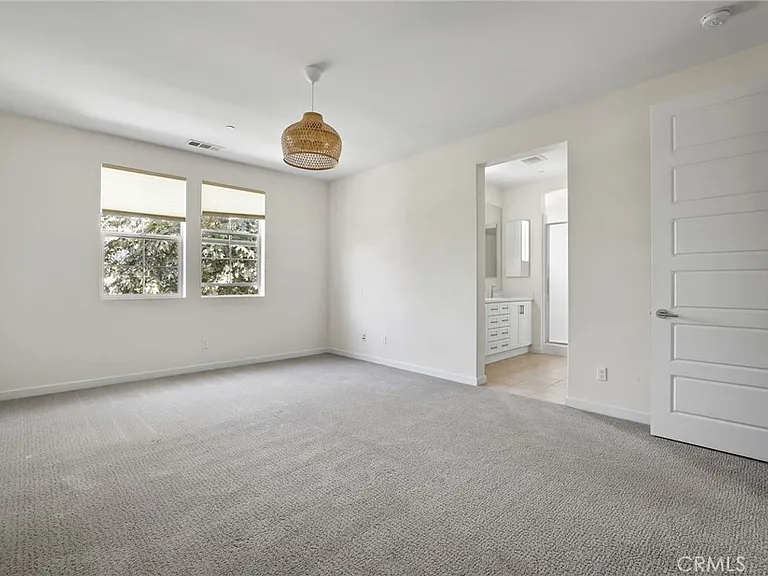 216 Finch — Photo 26
