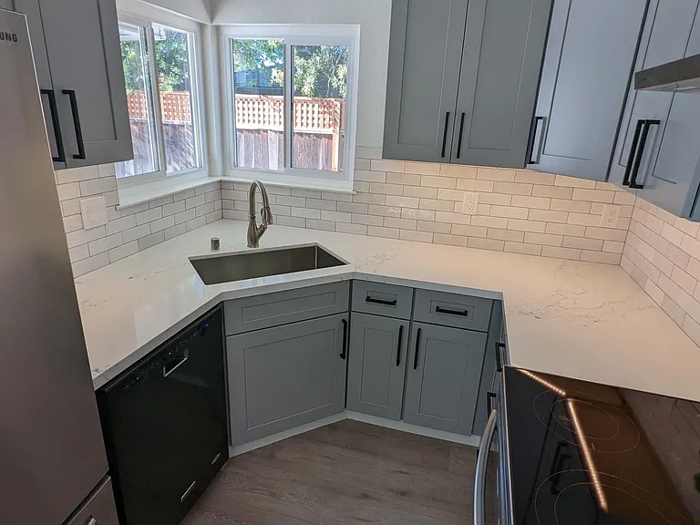 179 Wedgewood Ave — Photo 3