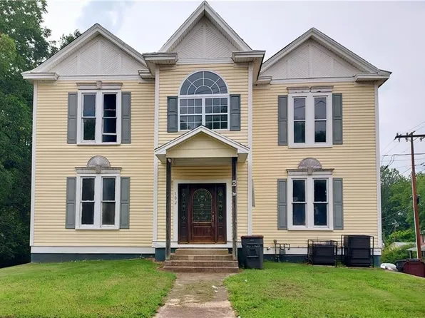 102 S Main St, Reidsville, NC 27320