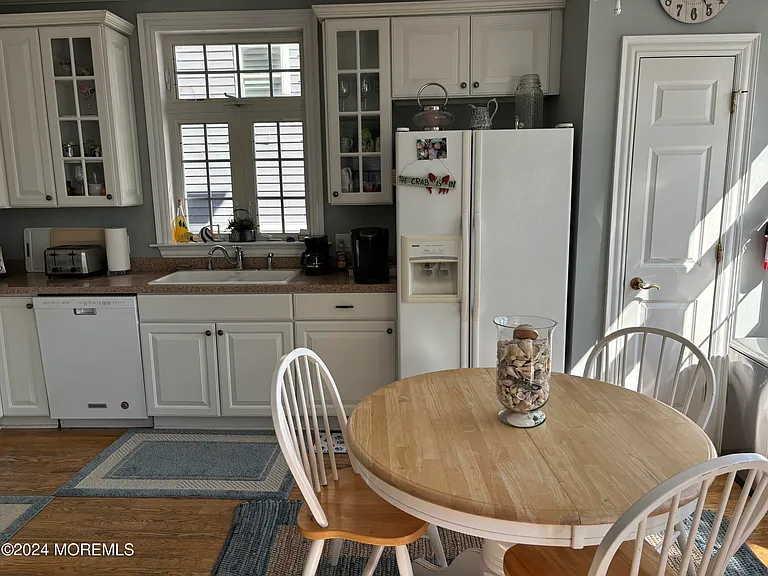 43 Ocean Ave — Photo 6