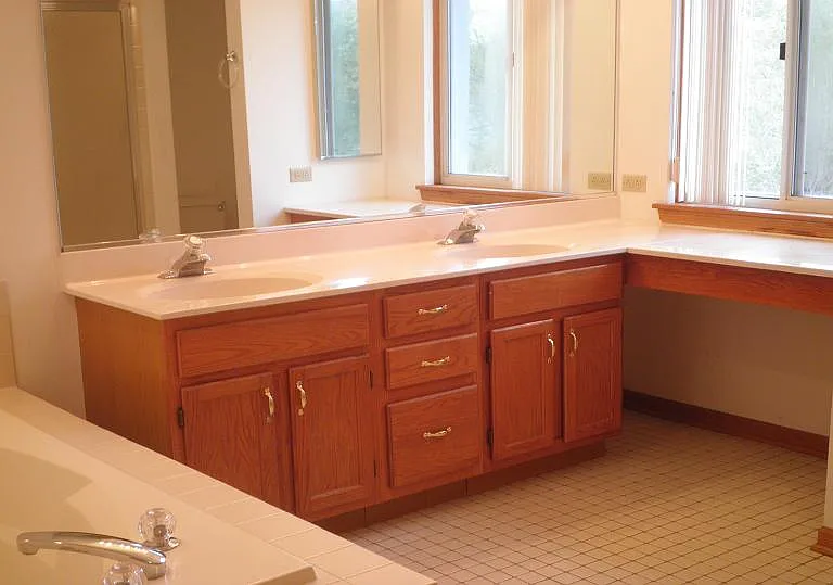 1906 Armwood Ln — Photo 13