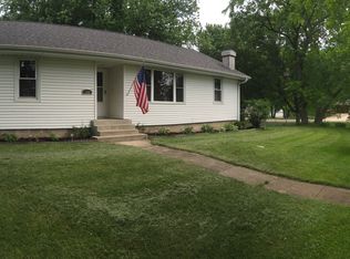 104 3rd St E, Rid, IL 61067