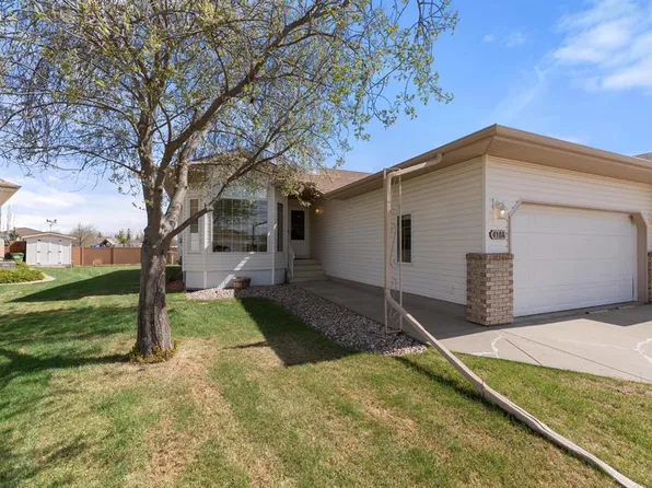 410 A W Edgewood Close, Camrose, AB T4V 4N7