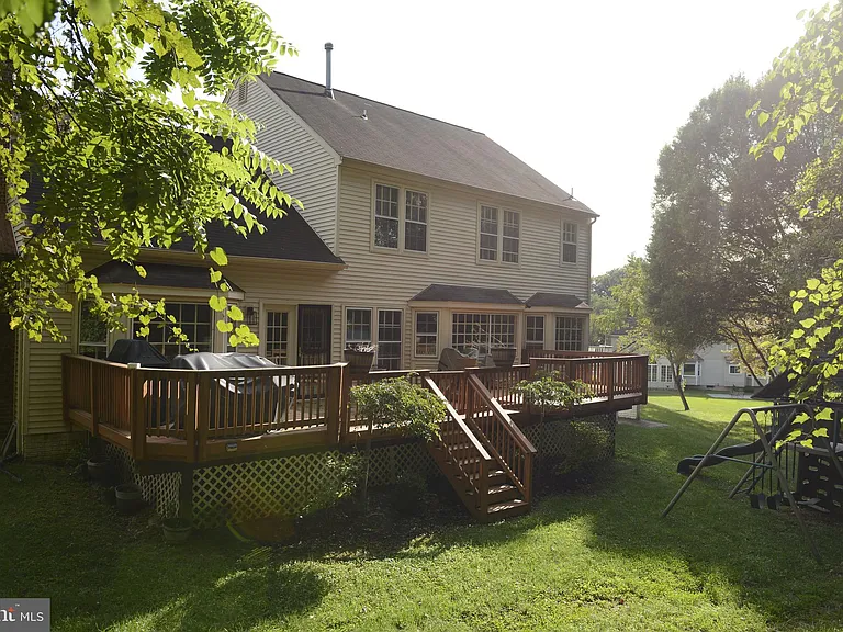 4904 Forest Creek Ct — Photo 2