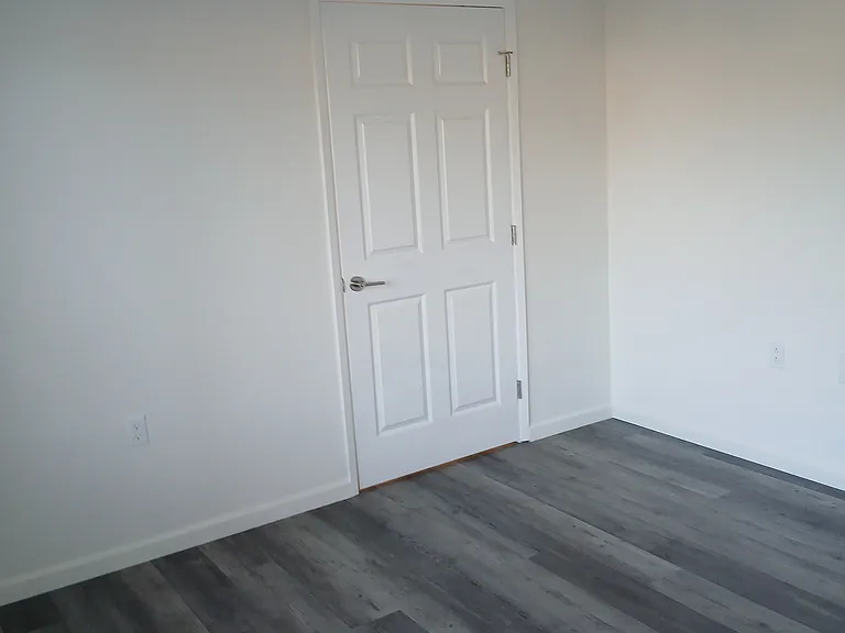 Orchard Park Apartment — Photo 29