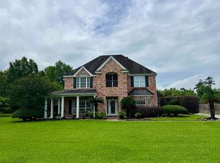 9890 Laura Dr, Orange, TX 77630