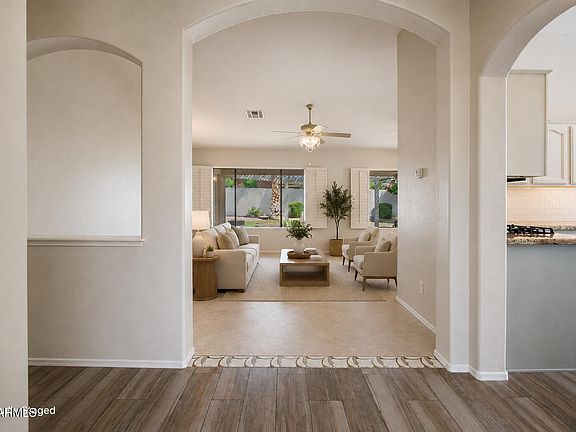 5th image of 15644 W PICCADILLY Road