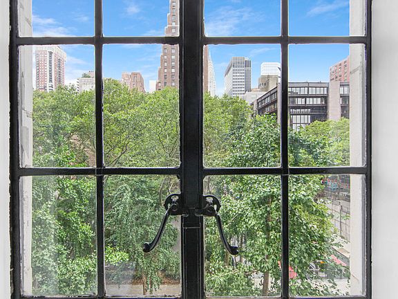 3rd image of 25 Tudor City Pl APT 505