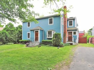 9 Wallace Rd, Marblehead, MA 01945