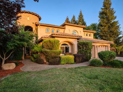 1430 N Linwood Street, Visalia, CA, 93291
