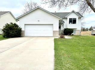 335 4th St SE, Medford, MN 55049