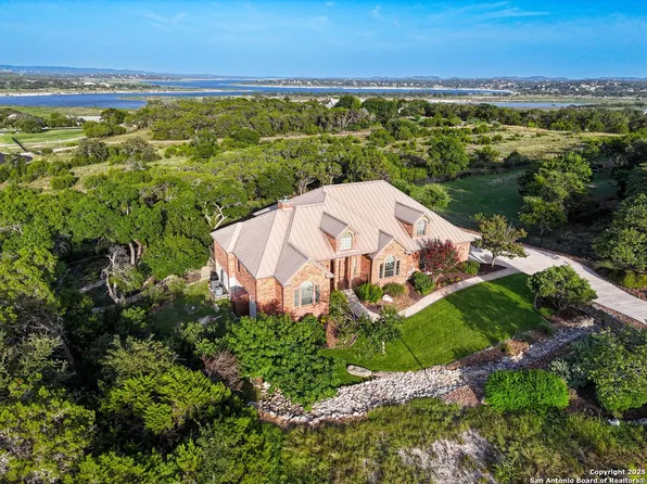 125 Enigma Ave, Spring Branch, TX 78070