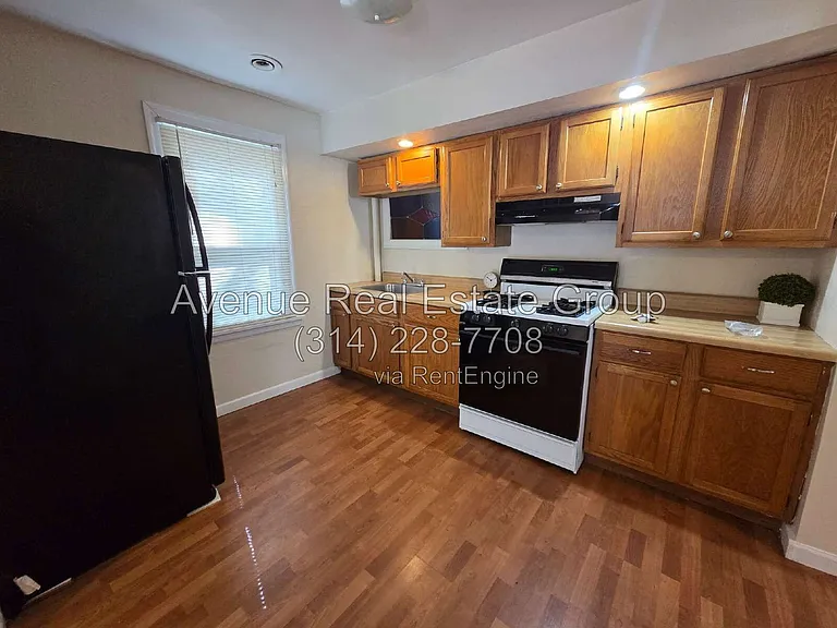 135 Grether Ave — Photo 6
