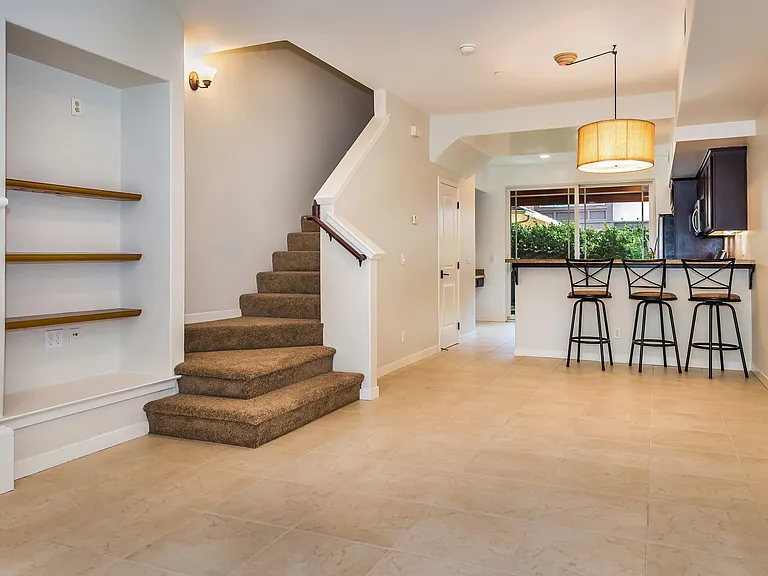 345 Kellogg Way #16 — Photo 4