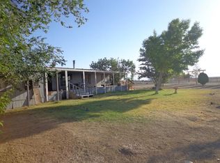32280 Holmes Rd, Lucerne Valley, CA 92356