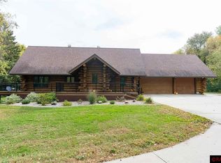 27 W Raven Rock Rd, Mankato, MN 56001