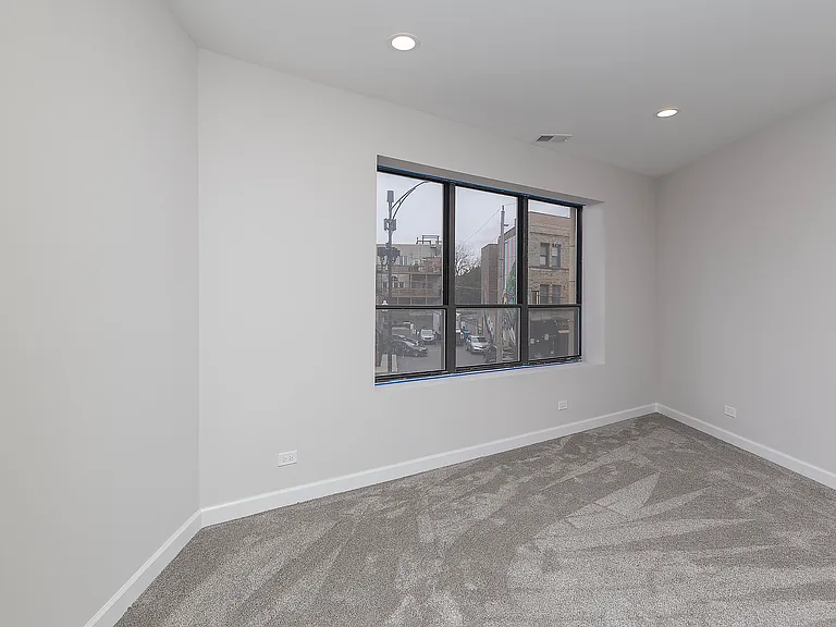 2909 N Clark St #2N — Photo 14