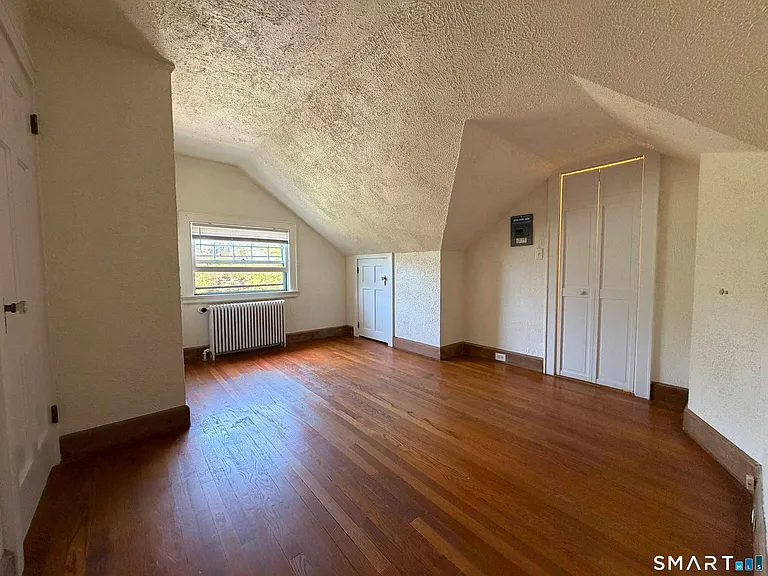 105 Crystal St #2 — Photo 3
