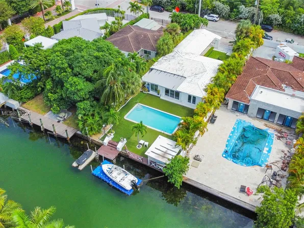 7620 Bayside Ln, Miami Beach, FL 33141