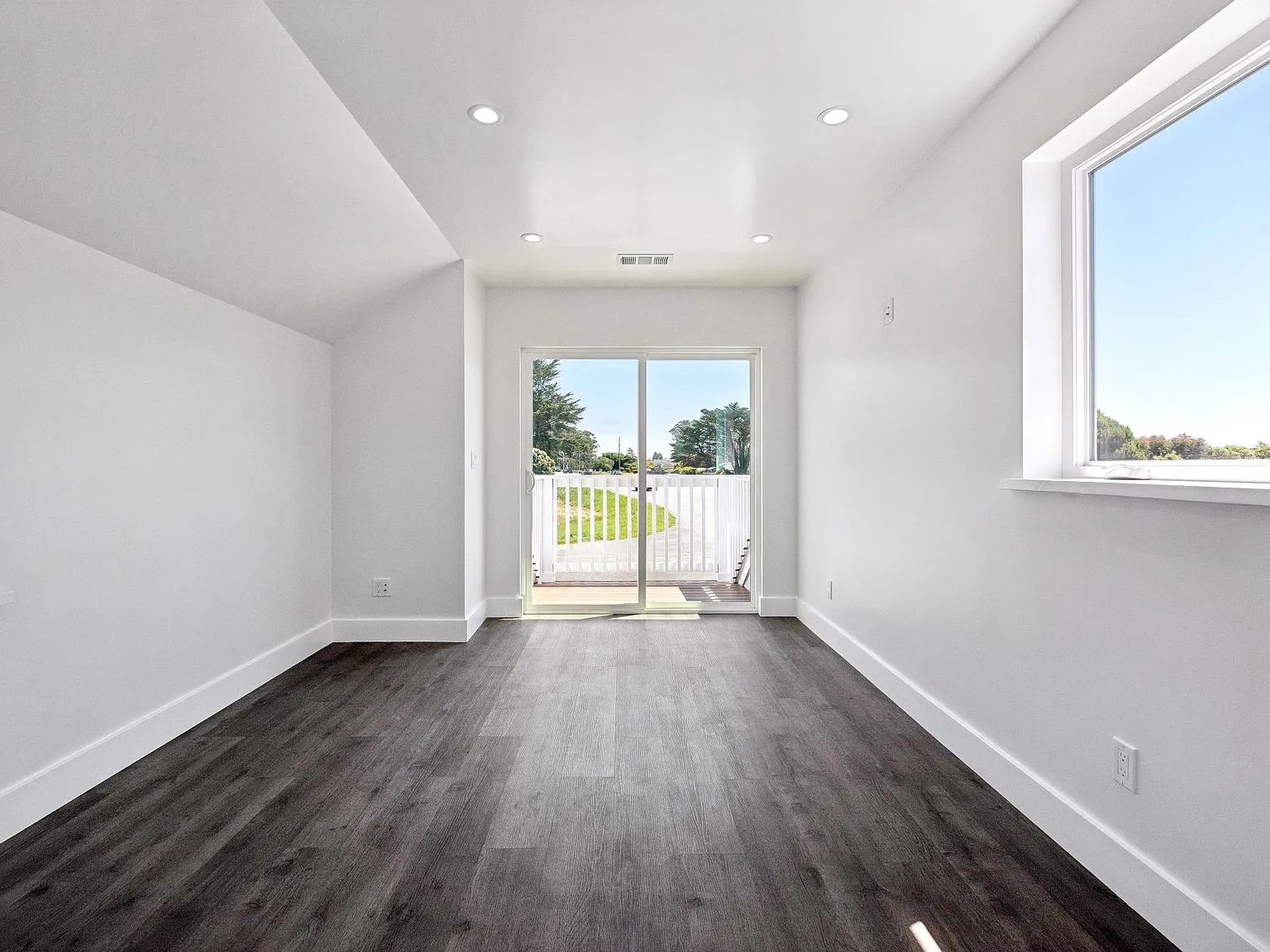 1 bed, 544 sqft, $3,200 — Photo 4