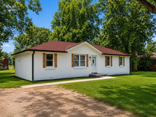 319 Holston Dr, Smyrna, TN 37167