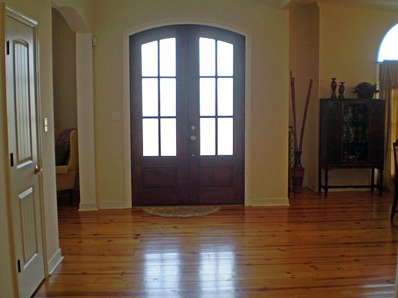 Entry/Foyer