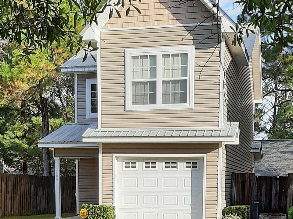 Coral Lane end unit, front