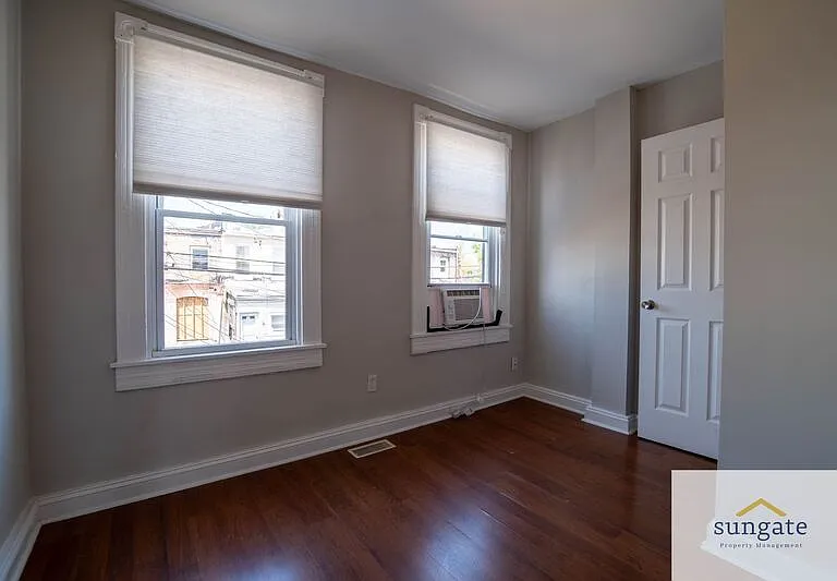 1210A Sargeant St — Photo 16