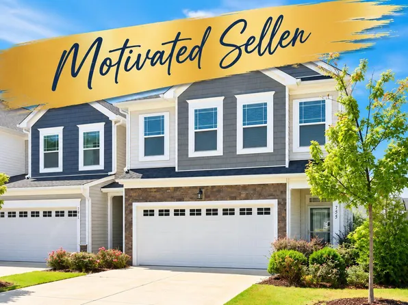 755 Creekway Dr, Fuquay Varina, NC 27526