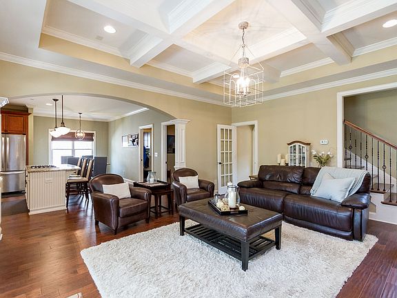 5th image of 4674 Sawmill Pl