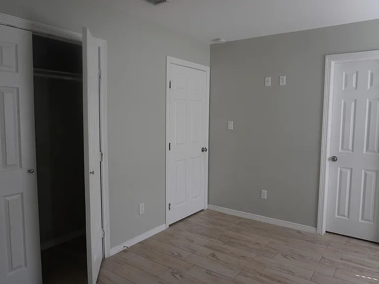 2802 Primrose Ave #1 — Photo 20