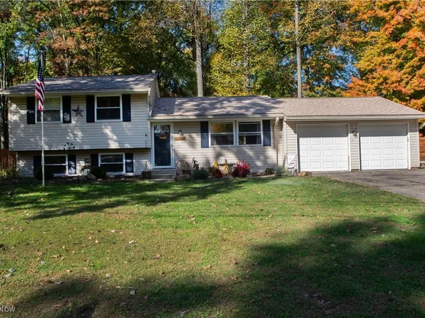 7767 Castle Rock Dr NE, Warren, OH 44484