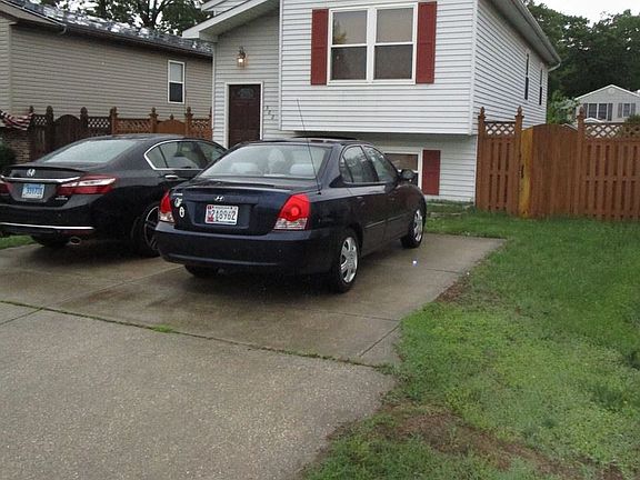 2nd image of 302 Washington Blvd