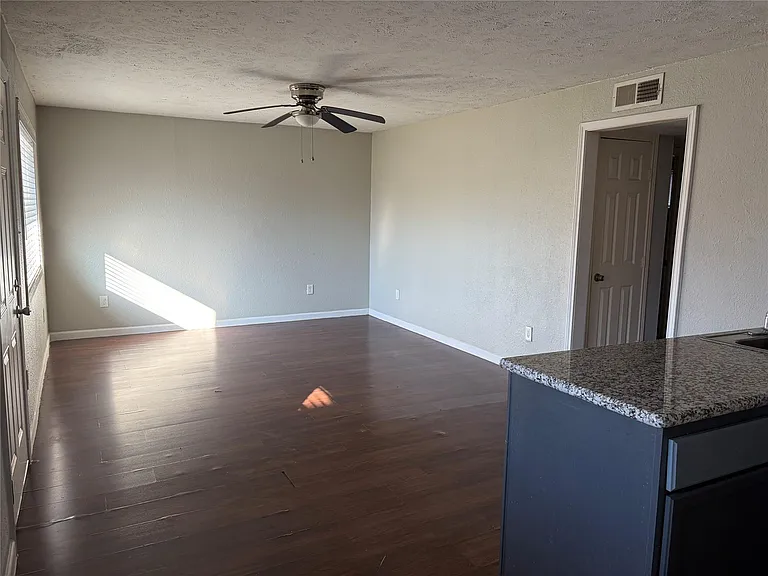6301 Calhoun Rd #1 — Photo 3