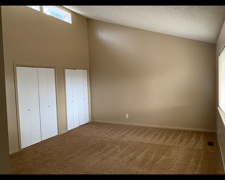 1305 E Township St — Photo 4