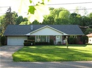 630 Edgevale Dr, Erie, PA