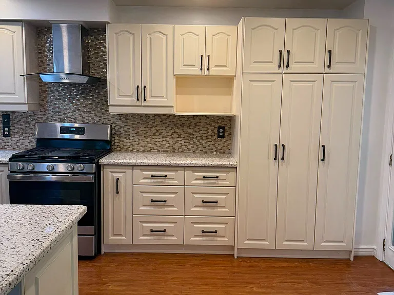 54 Harley Dr #MAIN 2ND FLR — Photo 5