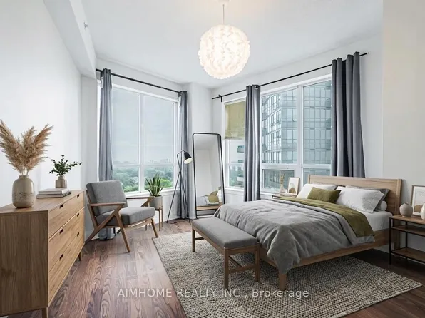 7171 Yonge St #1115, Markham, ON L3T 0C5