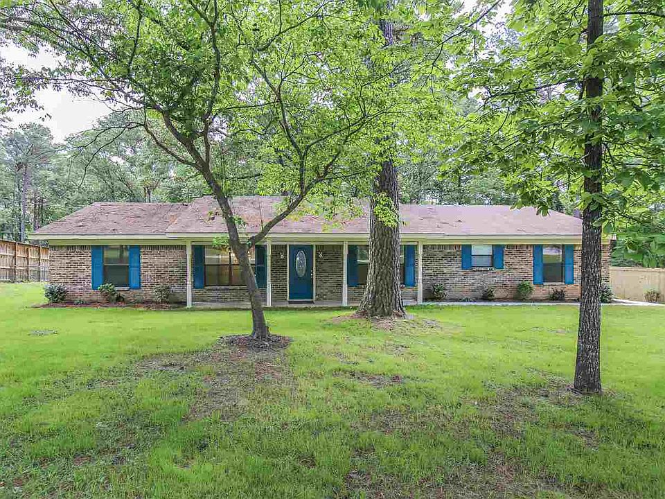 1st image of 102 Dennard Dr