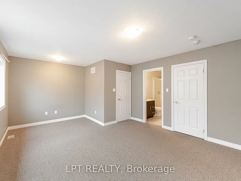 124 Parkinson Cres #15 — Photo 13