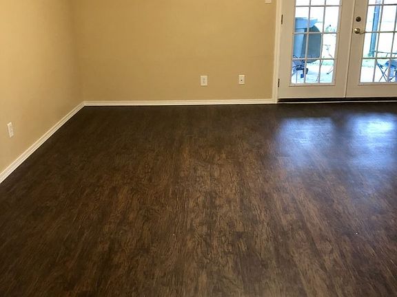 3rd image of 6325 Pansy Dr