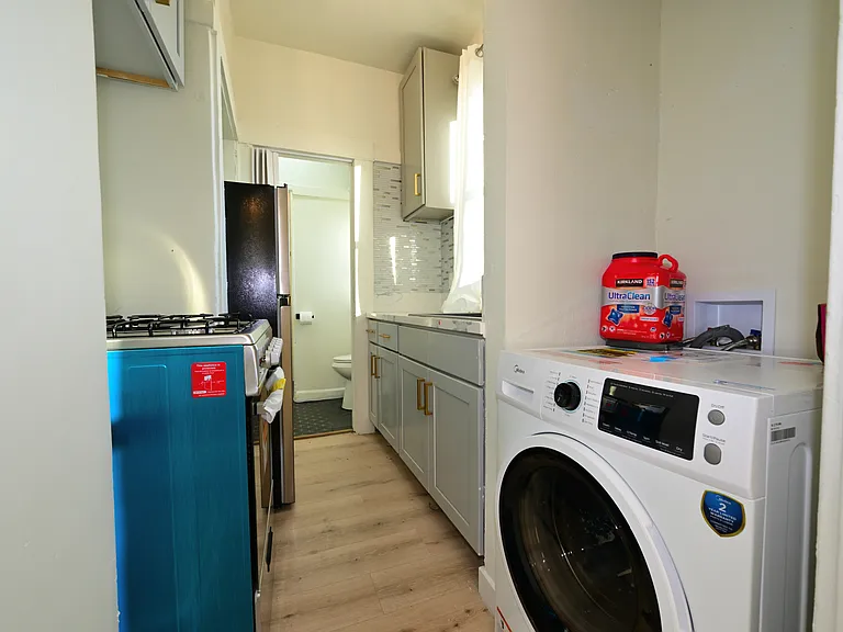 brand new kitchen and appliances!