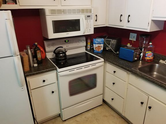 3rd image of 7530 Woodview St APT 4