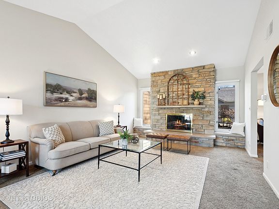 3rd image of 1306 Downs Pkwy #1306