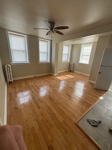 4725-4727 Chester Ave Photo 1